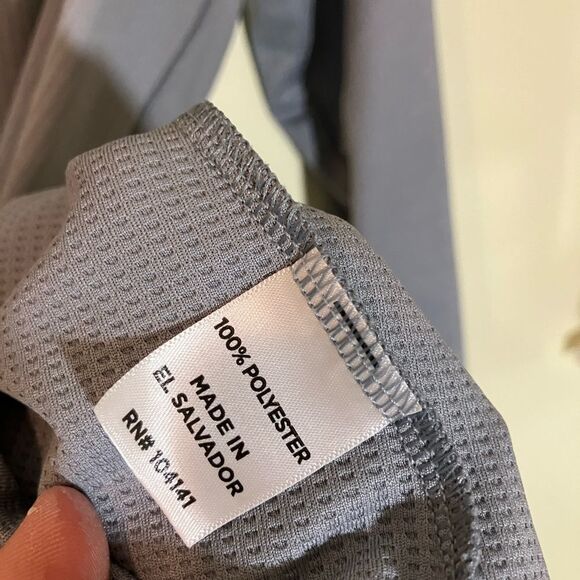 Walter Hagen Essentials, pull over, gray, excellent condition, size large - Picture 2 of 4